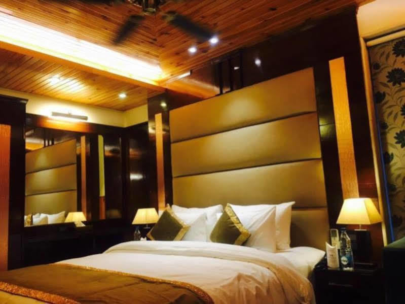 Wood Castle Grand Ξενοδοχείο Νέο Δελχί Εξωτερικό φωτογραφία